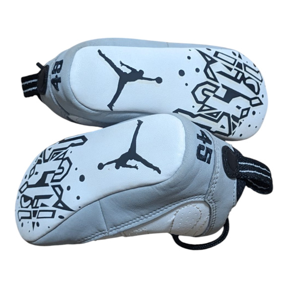 Nike Air Jordan 9 Retro Barons 45 Toddler Size 4C White Black Gray 401843-116 - Picture 8 of 8